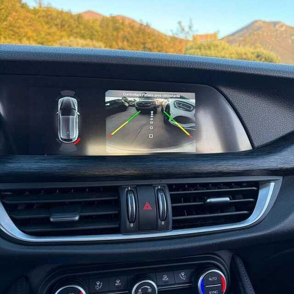 Alfa Romeo Alfa Romeo Stelvio usata, con 5 sedili