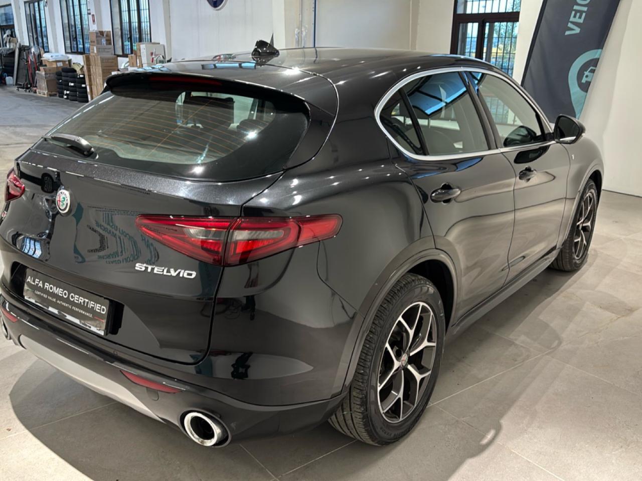 Alfa Romeo Alfa Romeo Stelvio usata 15
