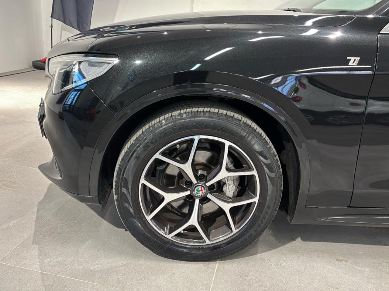 Alfa Romeo Alfa Romeo Stelvio usata 19