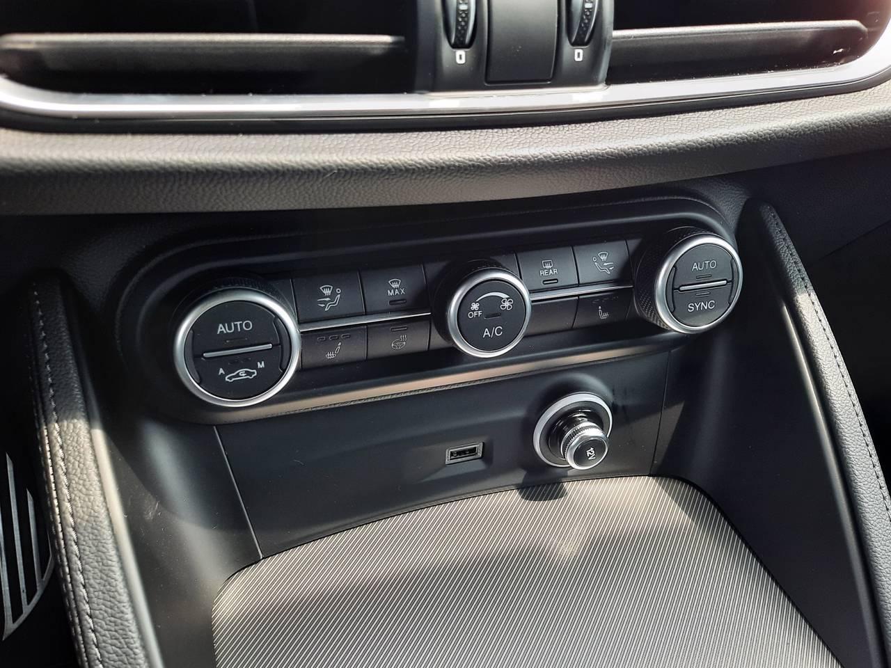 Alfa Romeo Alfa Romeo Stelvio usata 4