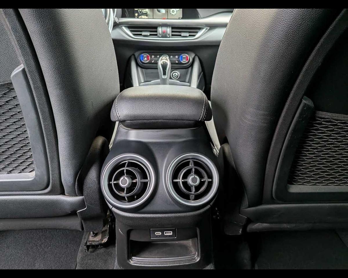Alfa Romeo Alfa Romeo Stelvio usata 19