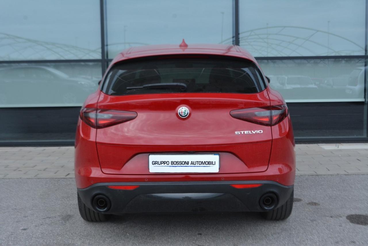 Alfa Romeo Alfa Romeo Stelvio usata 18