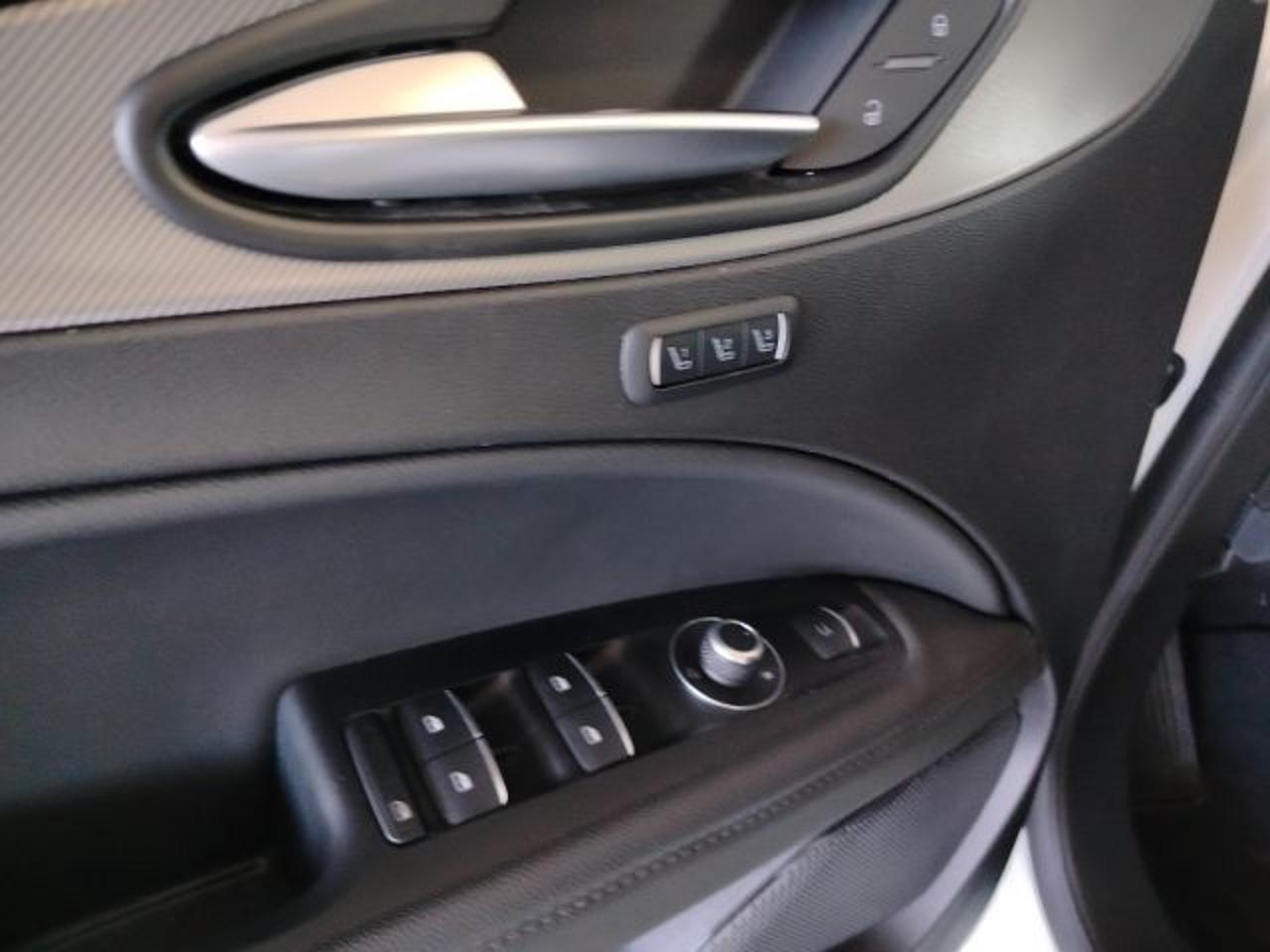 Alfa Romeo Alfa Romeo Stelvio usata 17