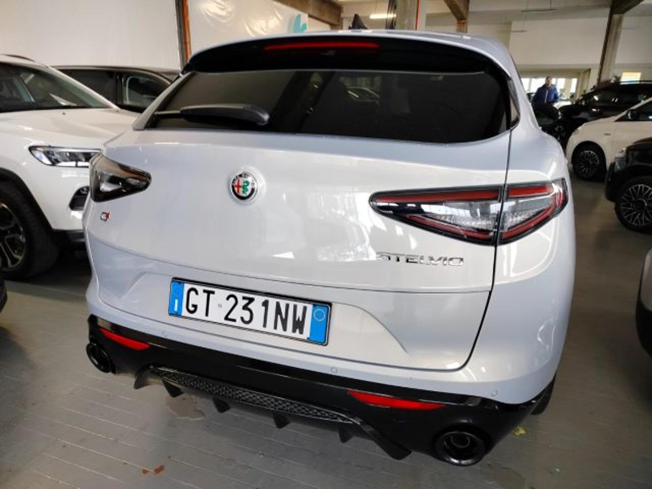 Alfa Romeo Alfa Romeo Stelvio usata 25