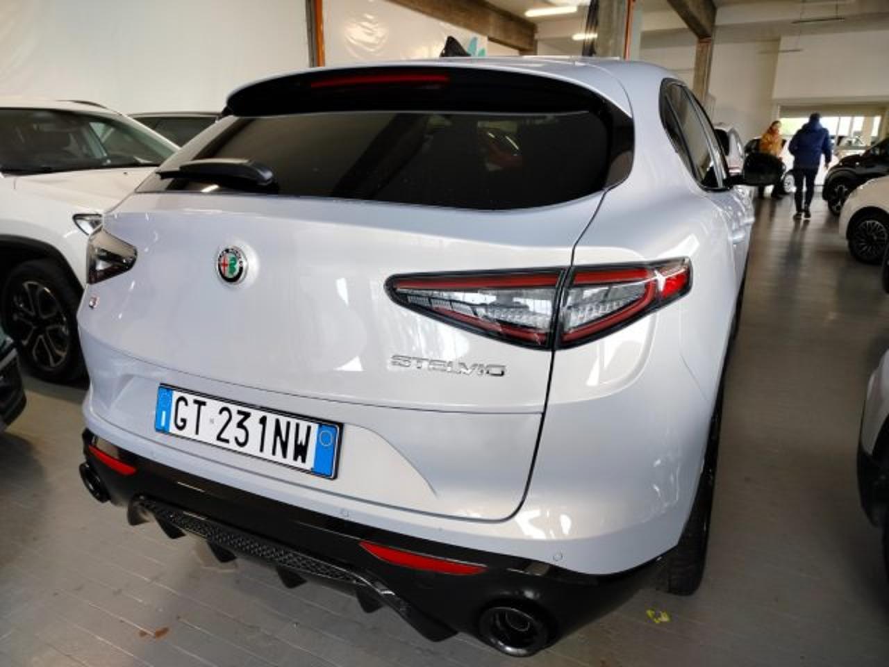 Alfa Romeo Alfa Romeo Stelvio usata 24