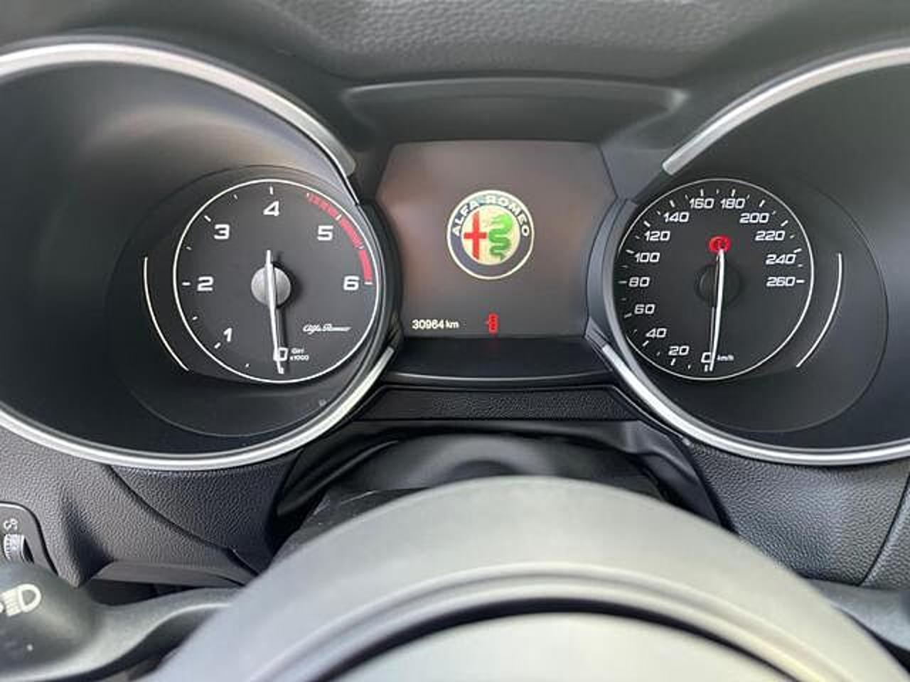 Alfa Romeo Alfa Romeo Stelvio usata, con Xenon-led