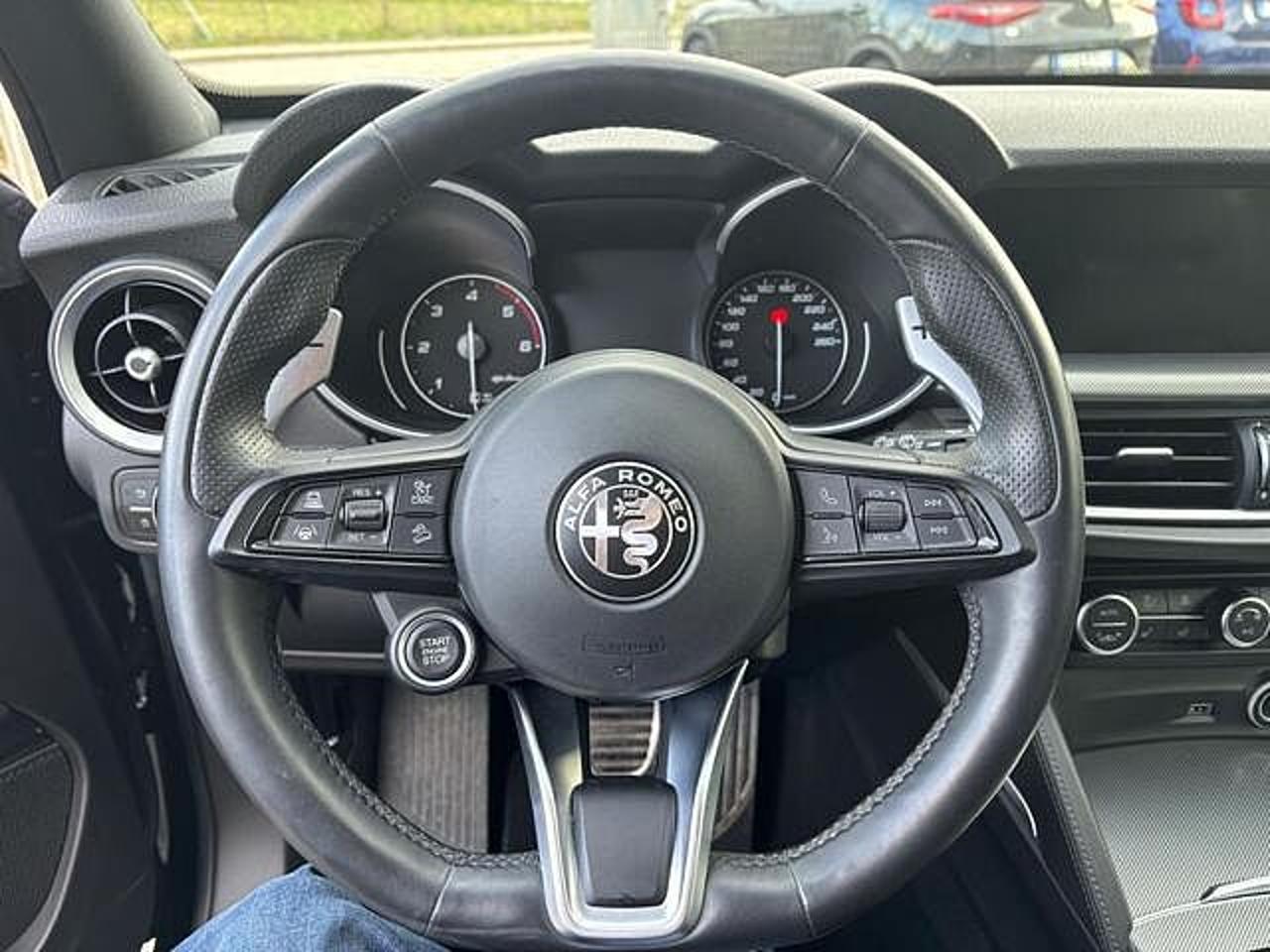 Alfa Romeo Alfa Romeo Stelvio usata 2
