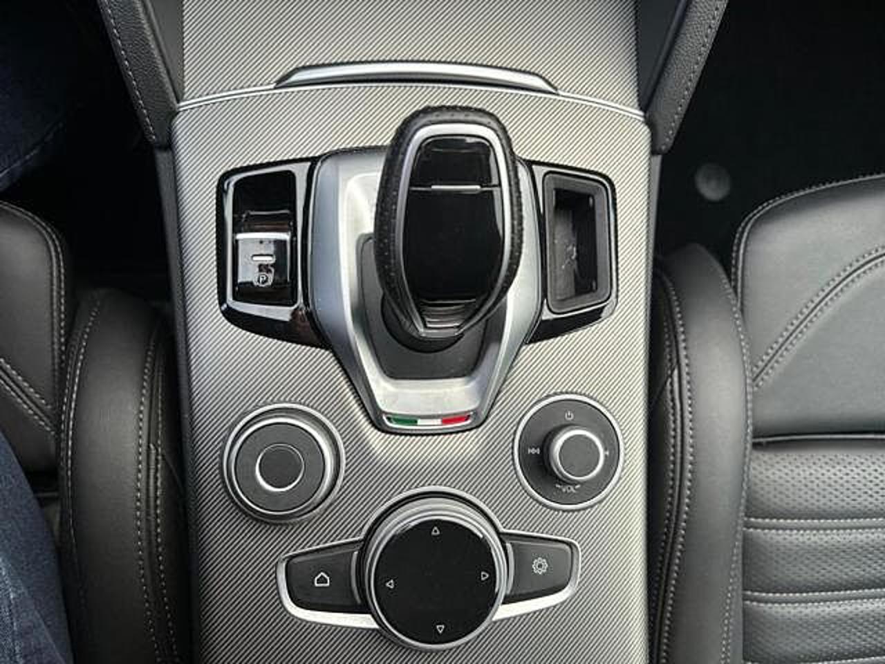 Alfa Romeo Alfa Romeo Stelvio usata 5