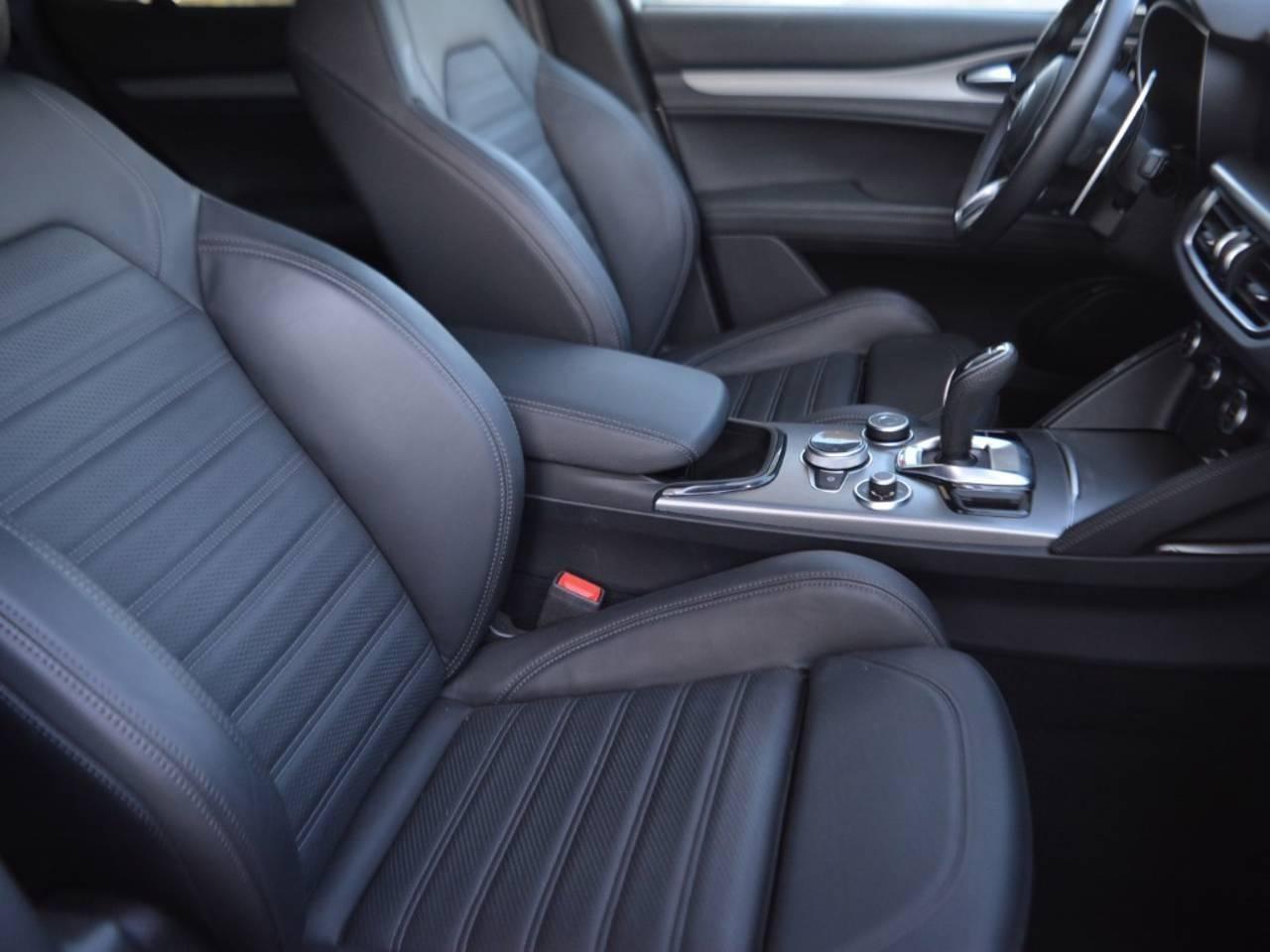 Alfa Romeo Alfa Romeo Stelvio usata 19