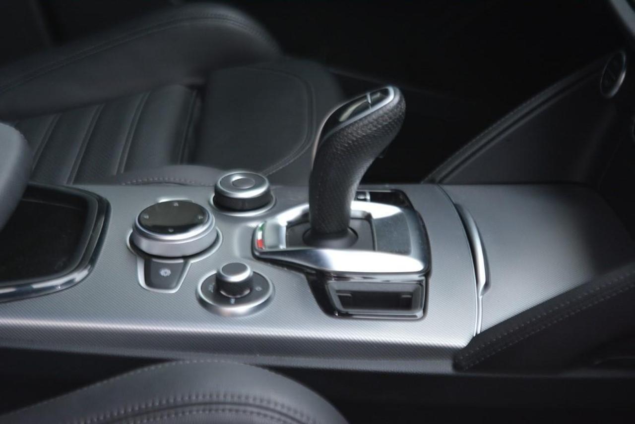 Alfa Romeo Alfa Romeo Stelvio usata 3