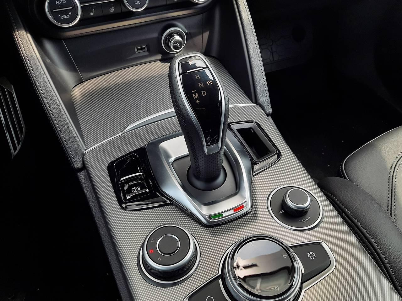 Alfa Romeo Alfa Romeo Stelvio usata 3