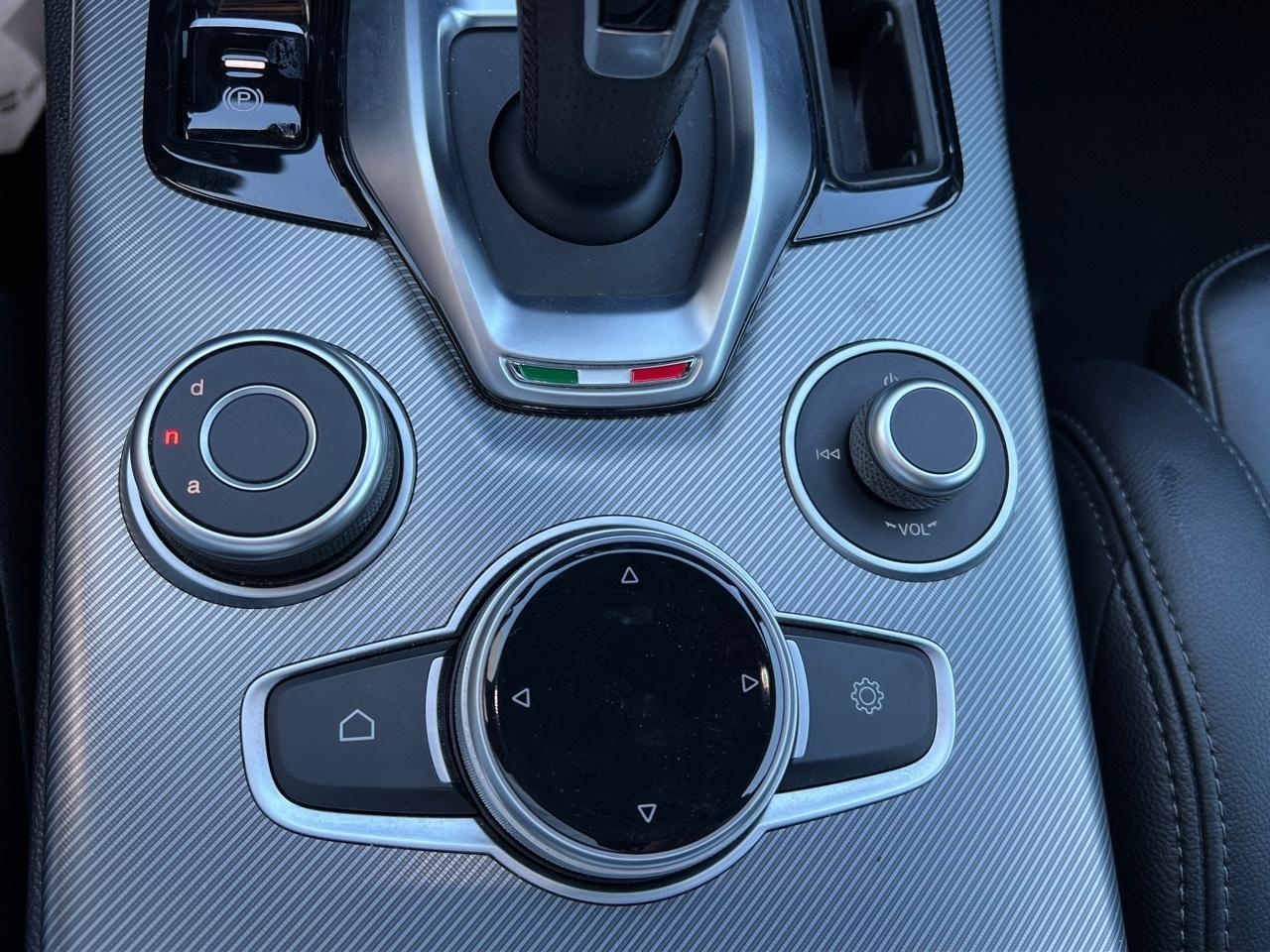 Alfa Romeo Alfa Romeo Stelvio usata 3