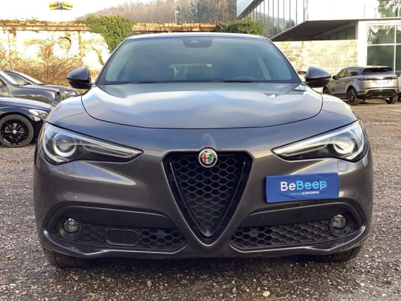 Alfa Romeo Alfa Romeo Stelvio usata 2