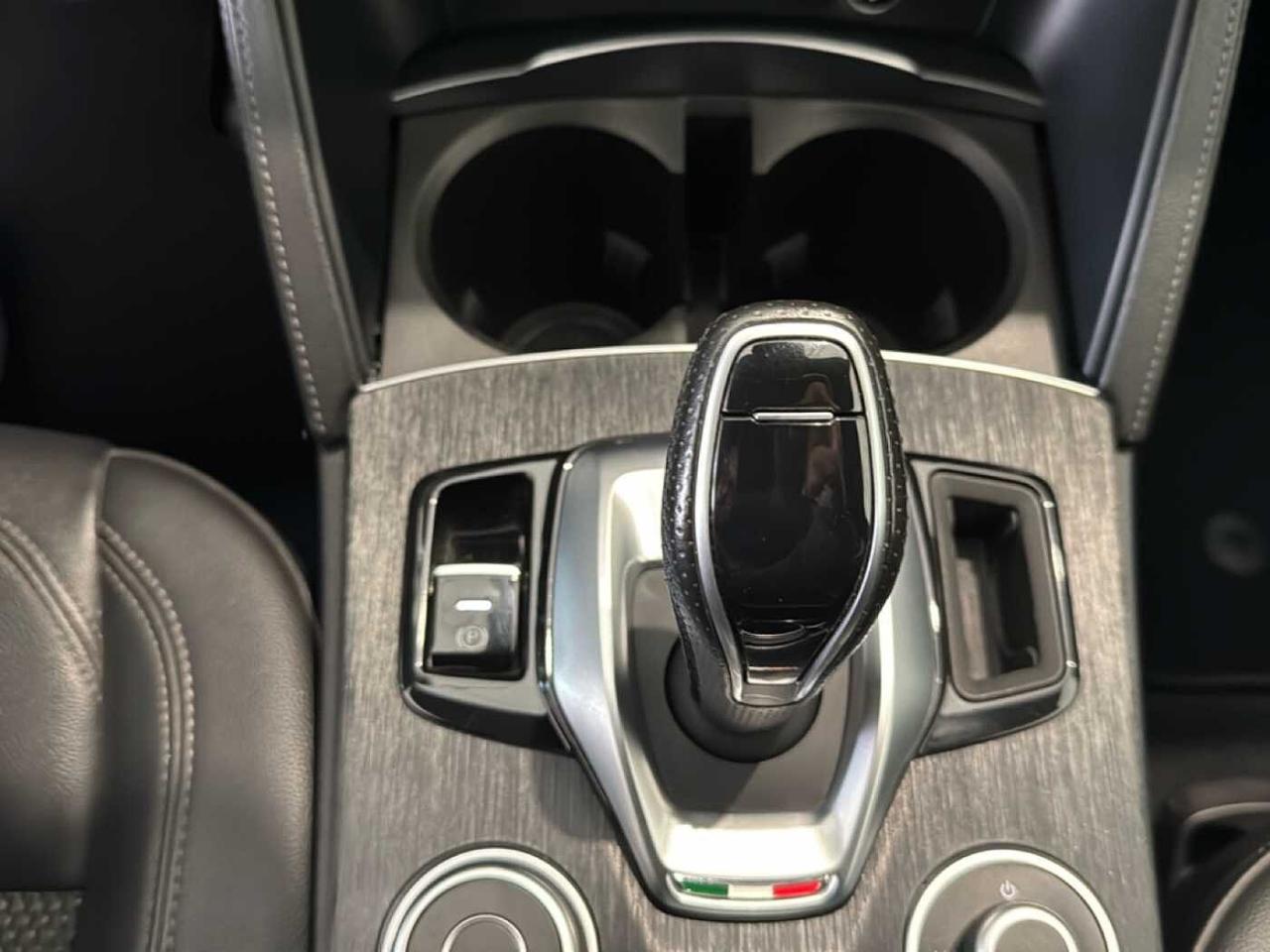 Alfa Romeo Alfa Romeo Stelvio usata 5