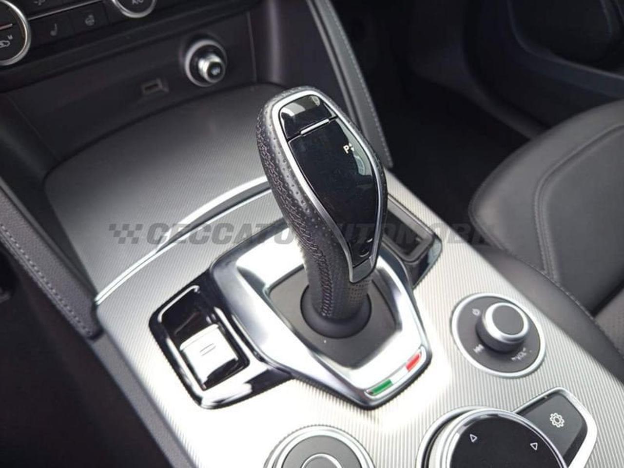 Alfa Romeo Alfa Romeo Stelvio usata 2