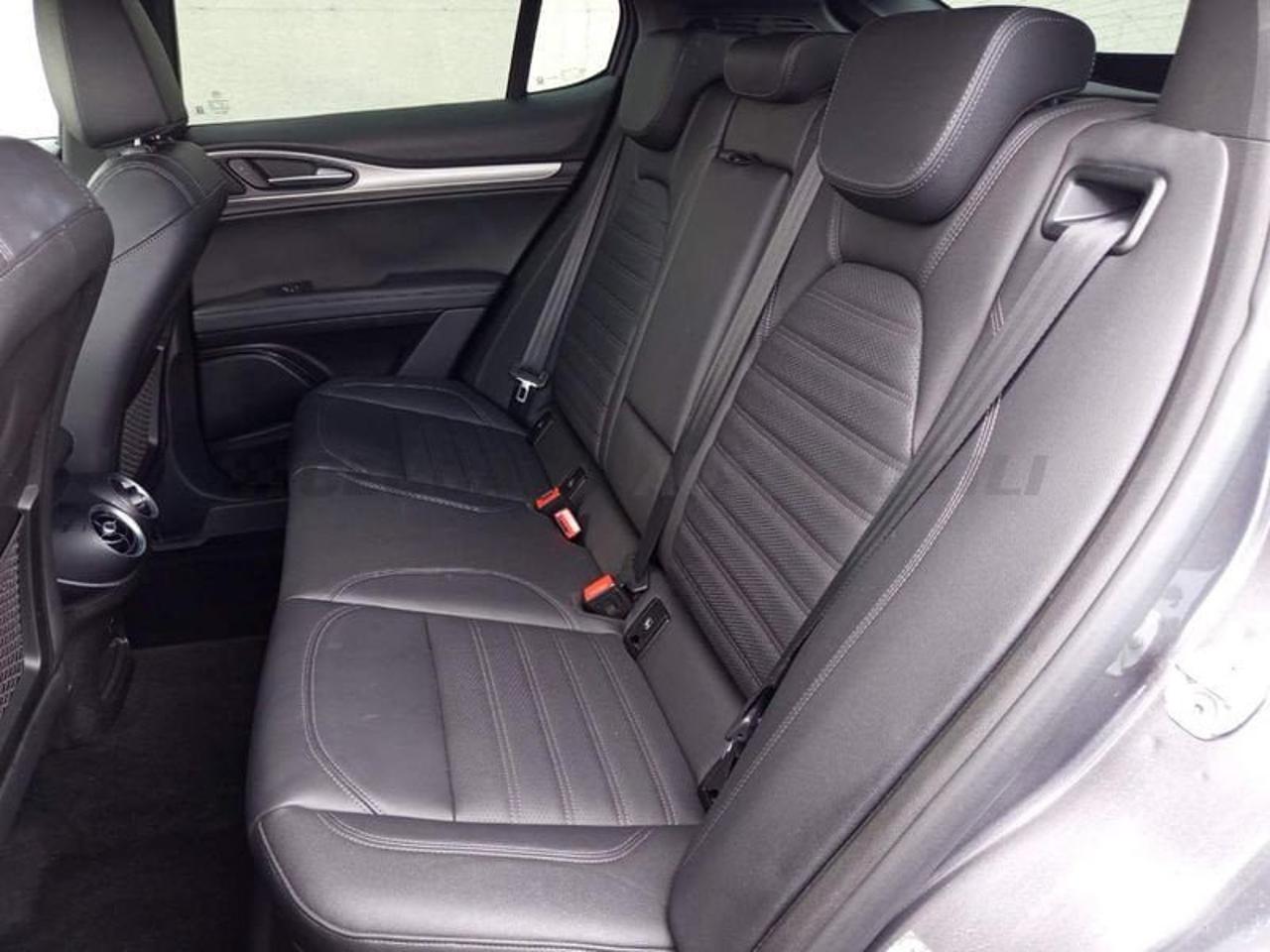 Alfa Romeo Alfa Romeo Stelvio usata 5