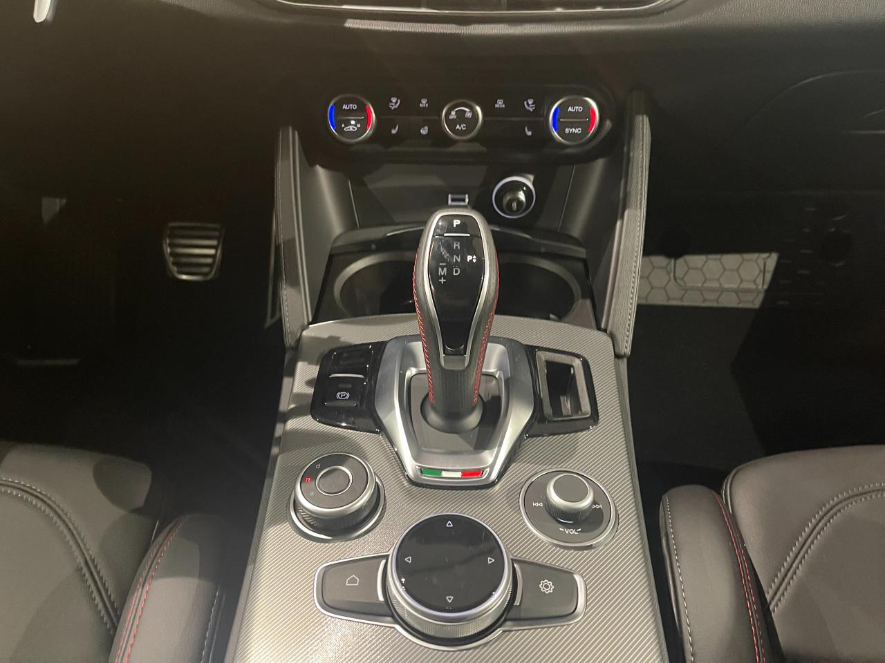 Alfa Romeo Alfa Romeo Stelvio usata 3