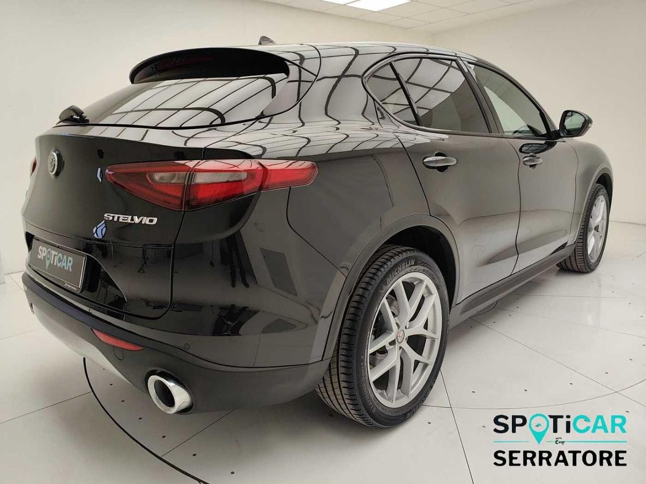 Alfa Romeo Alfa Romeo Stelvio usata 18