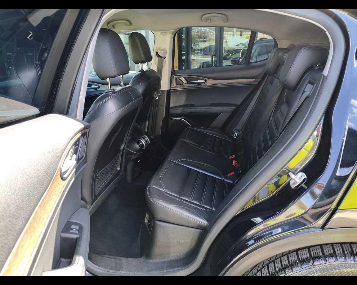 Alfa Romeo Alfa Romeo Stelvio usata 5