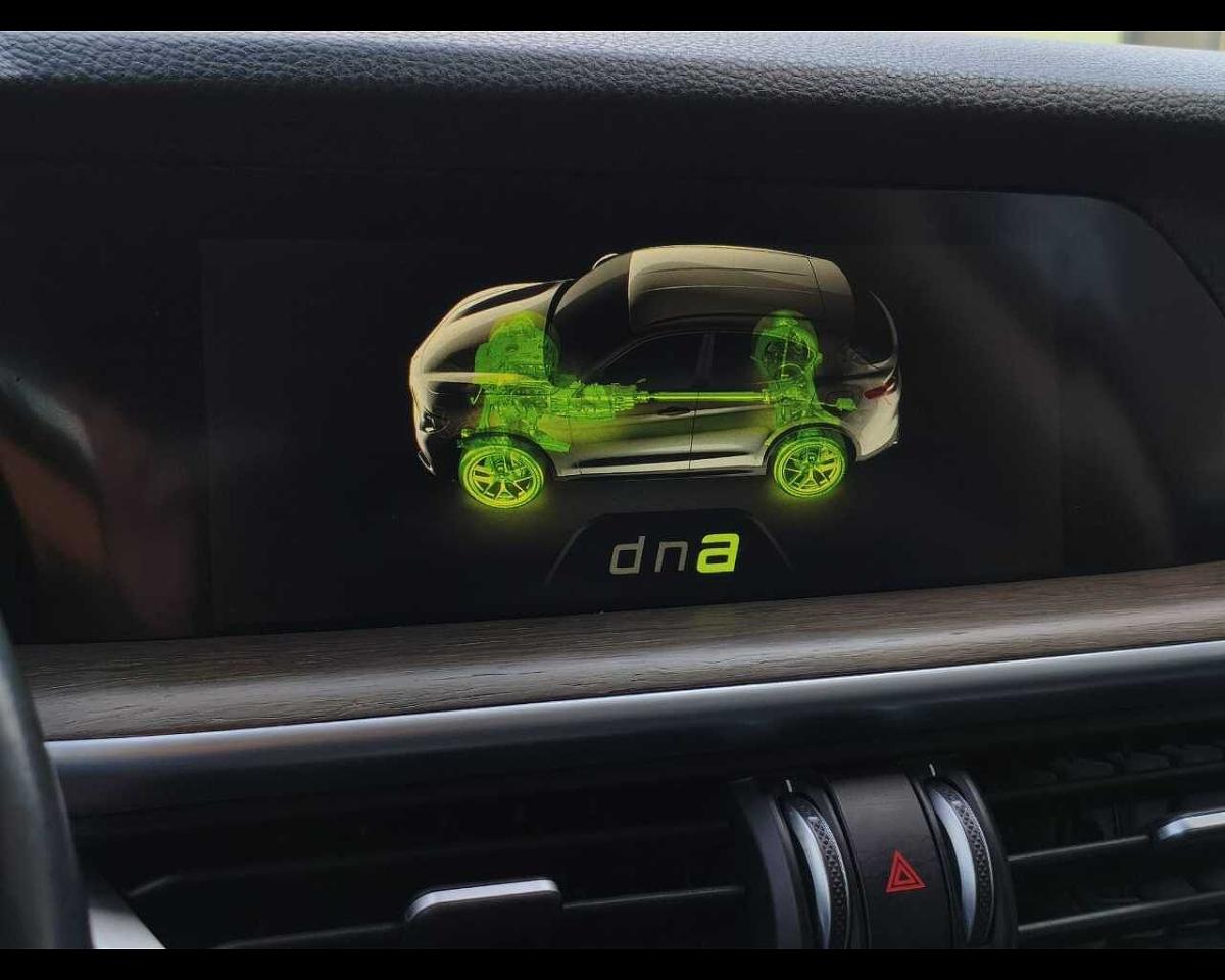 Alfa Romeo Alfa Romeo Stelvio usata 14