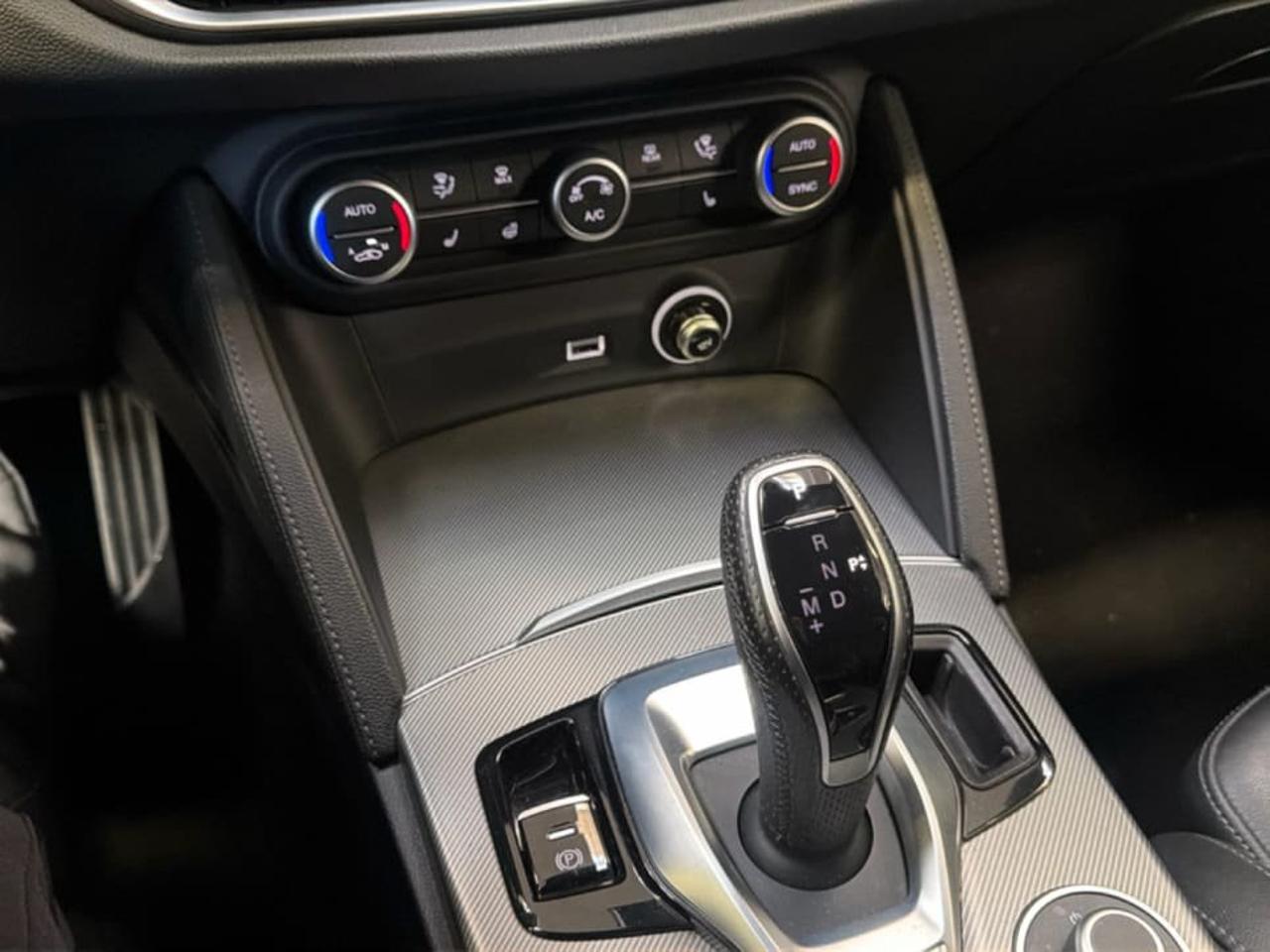 Alfa Romeo Alfa Romeo Stelvio usata 12