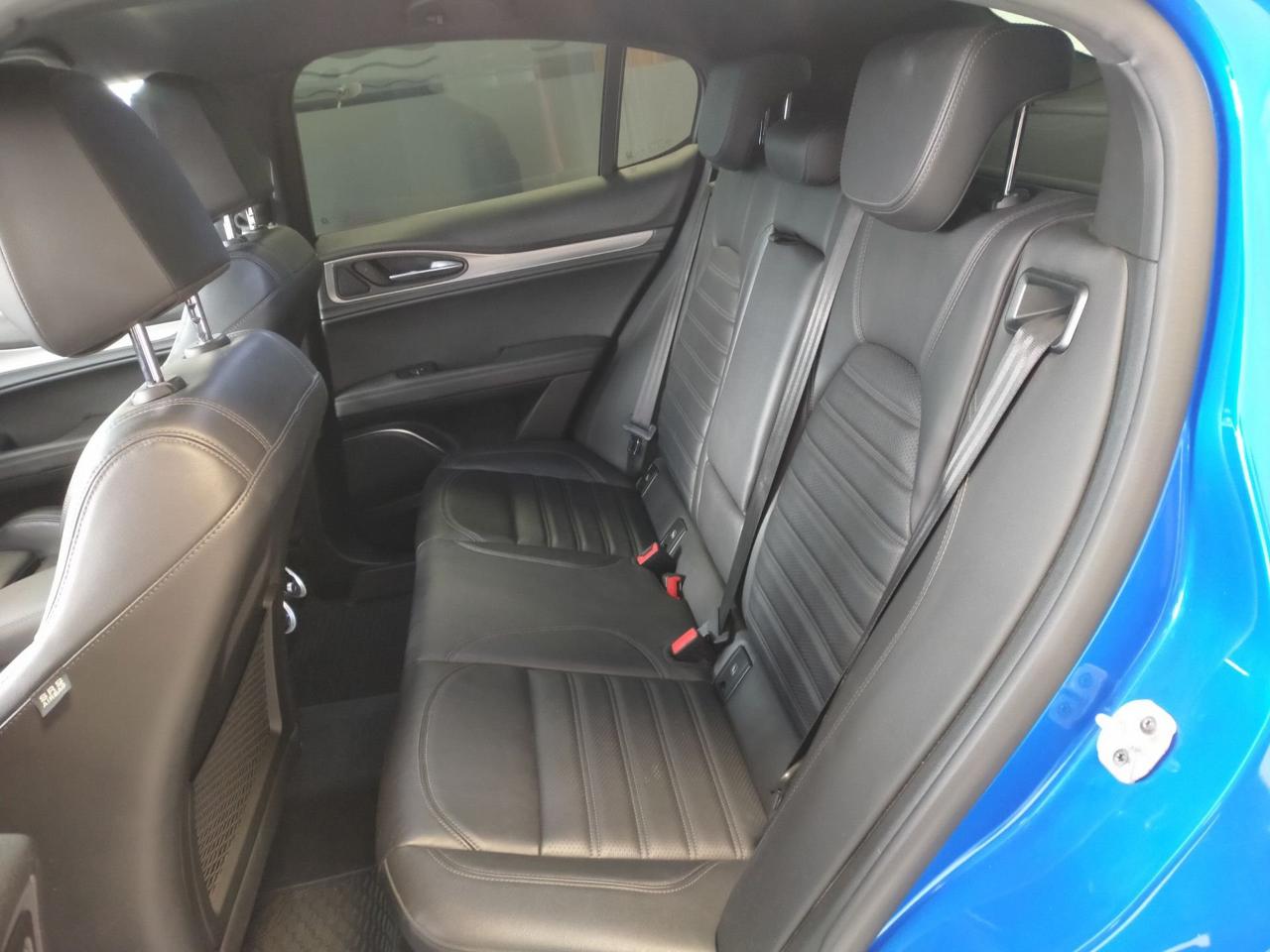 Alfa Romeo Alfa Romeo Stelvio usata 2