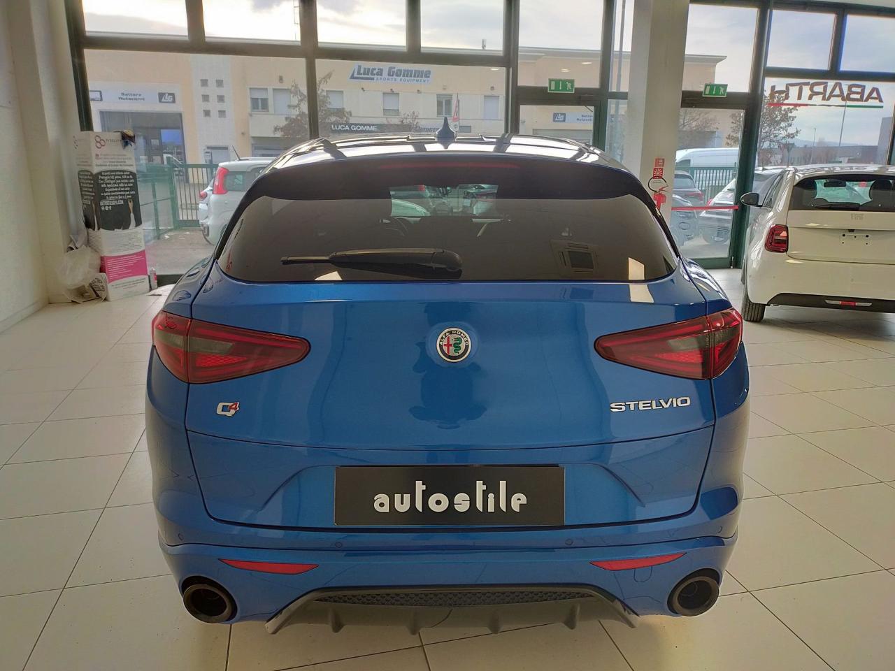 Alfa Romeo Alfa Romeo Stelvio usata 11