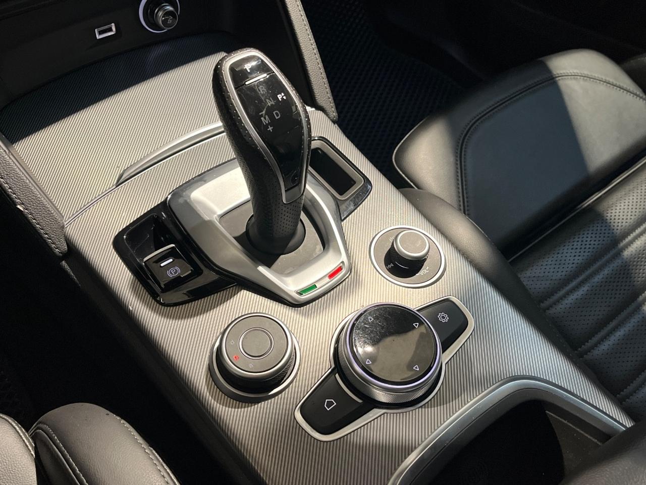 Alfa Romeo Alfa Romeo Stelvio usata 4