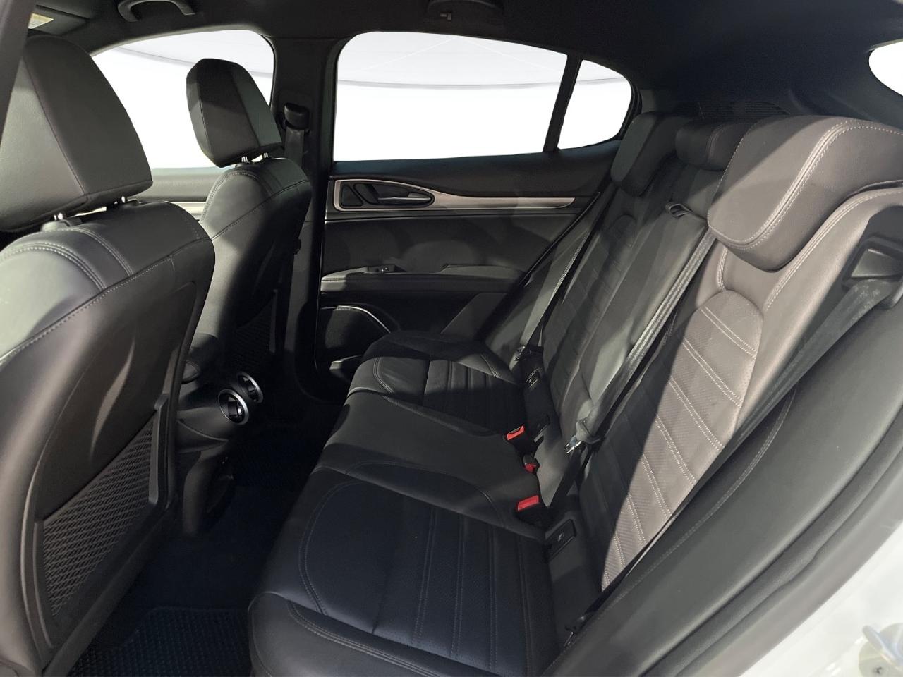 Alfa Romeo Alfa Romeo Stelvio usata 17