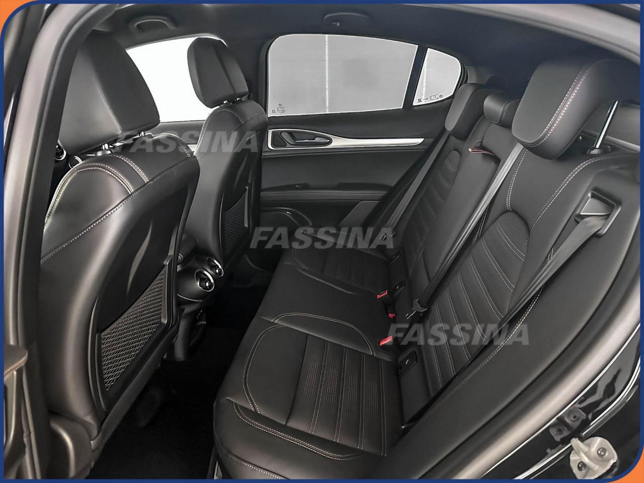 Alfa Romeo Alfa Romeo Stelvio usata 2