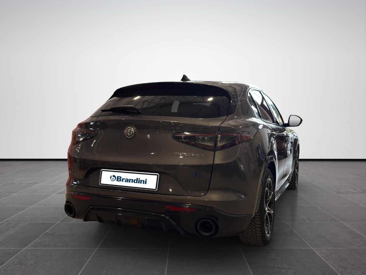 Alfa Romeo Alfa Romeo Stelvio usata 24