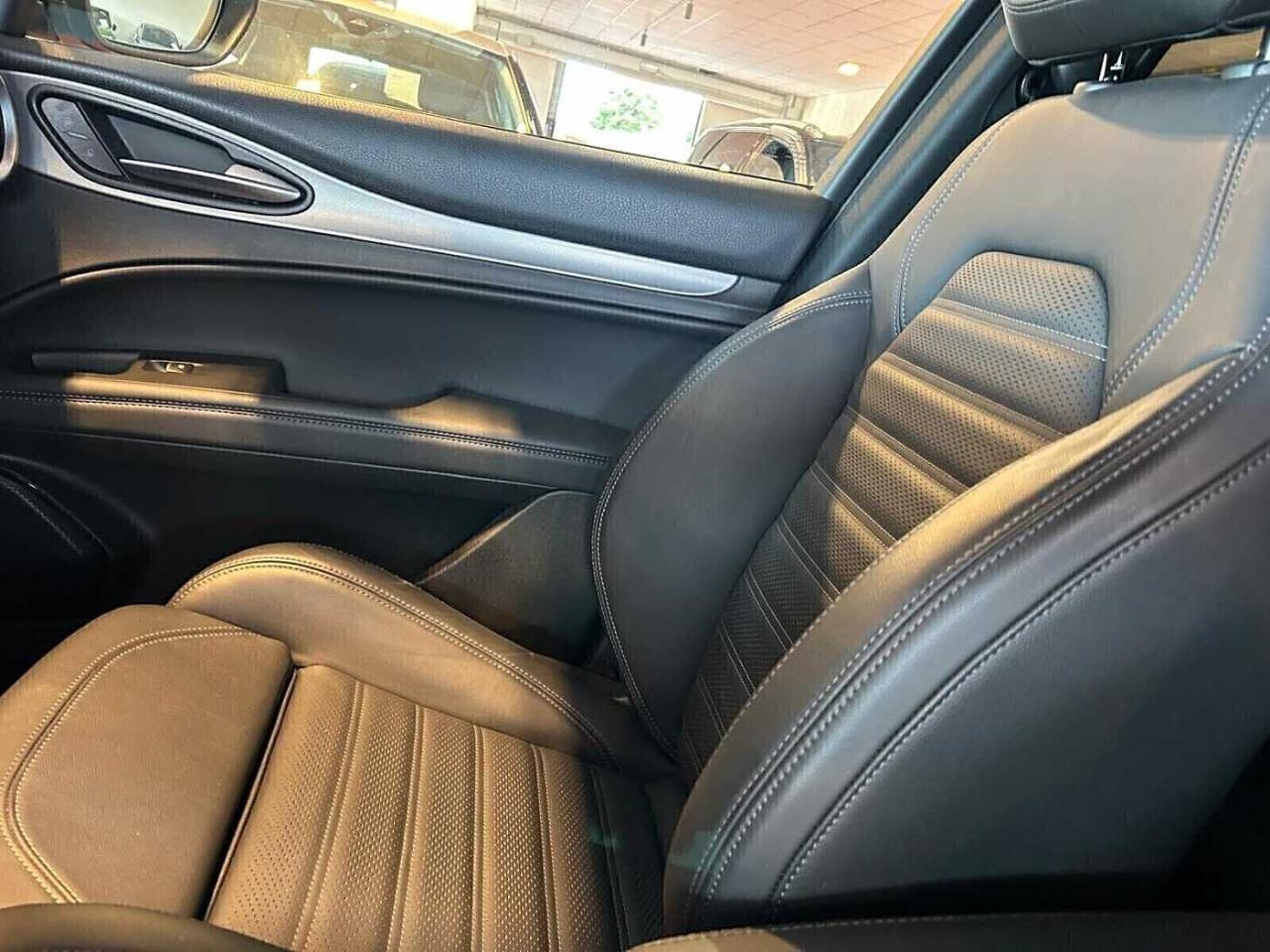 Alfa Romeo Alfa Romeo Stelvio usata 8