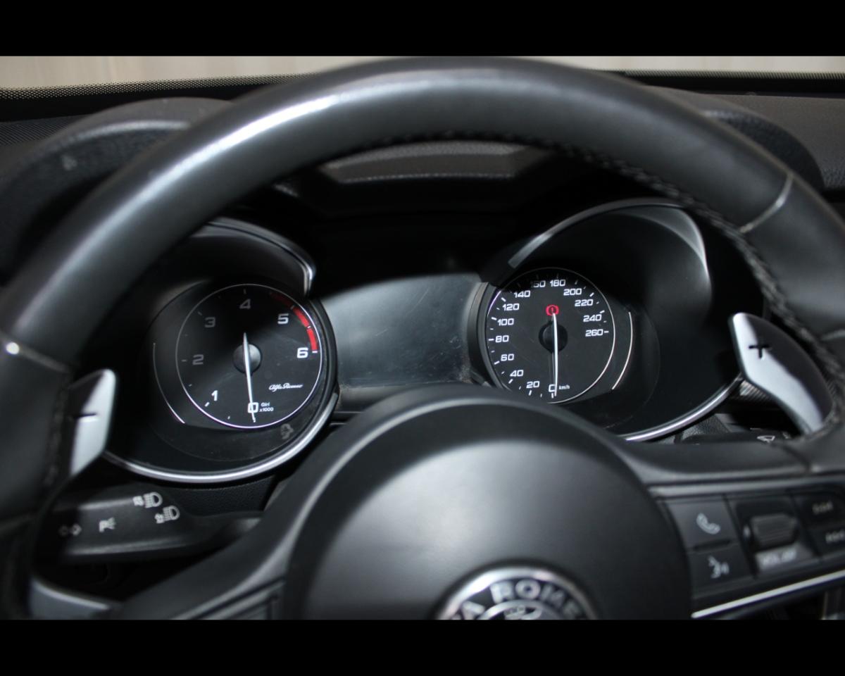 Alfa Romeo Stelvio - Foto 2