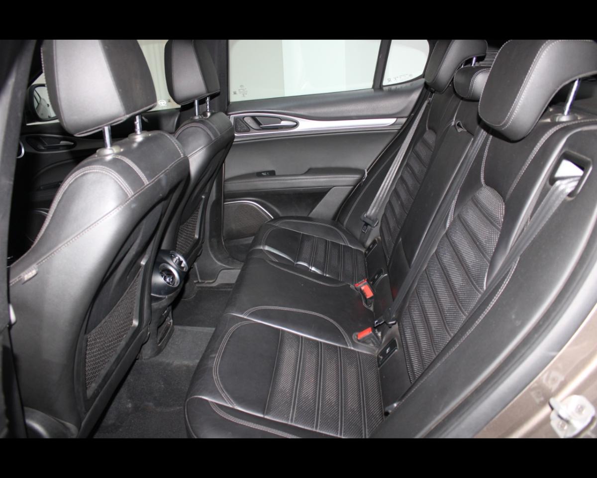 Alfa Romeo Stelvio - Foto 4