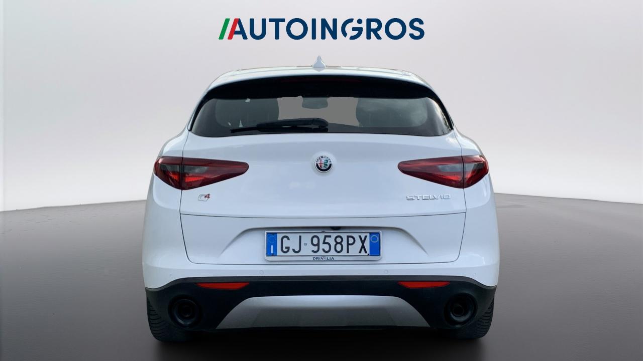 Alfa Romeo Alfa Romeo Stelvio usata 10
