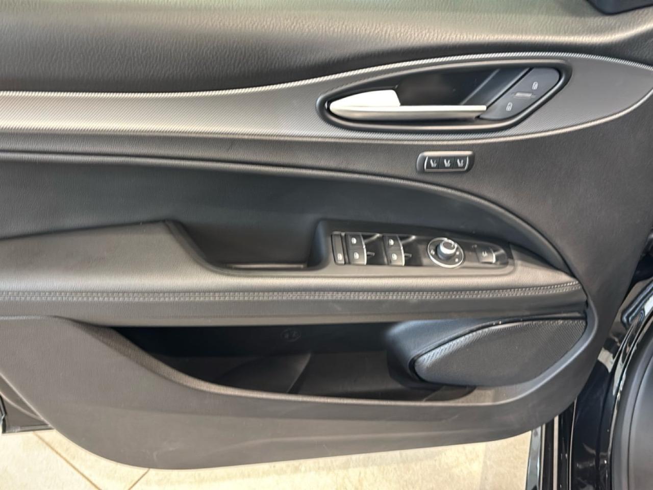 Alfa Romeo Alfa Romeo Stelvio usata 9