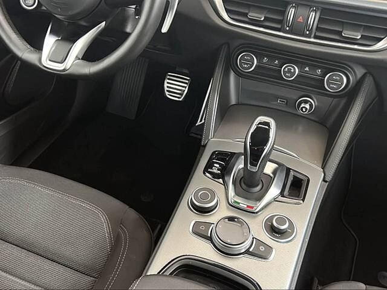 Alfa Romeo Alfa Romeo Stelvio usata 19