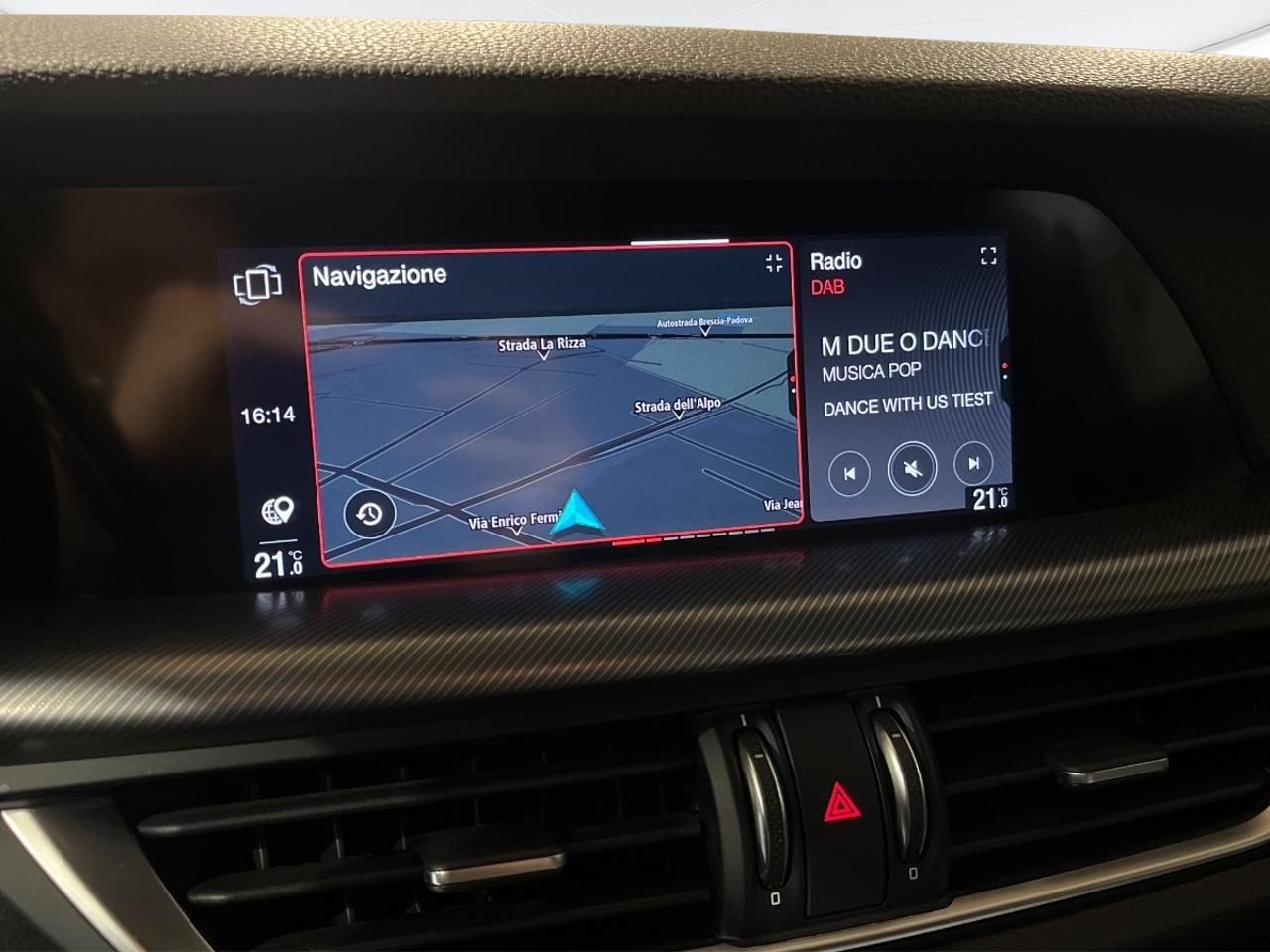 Alfa Romeo Alfa Romeo Stelvio usata 2
