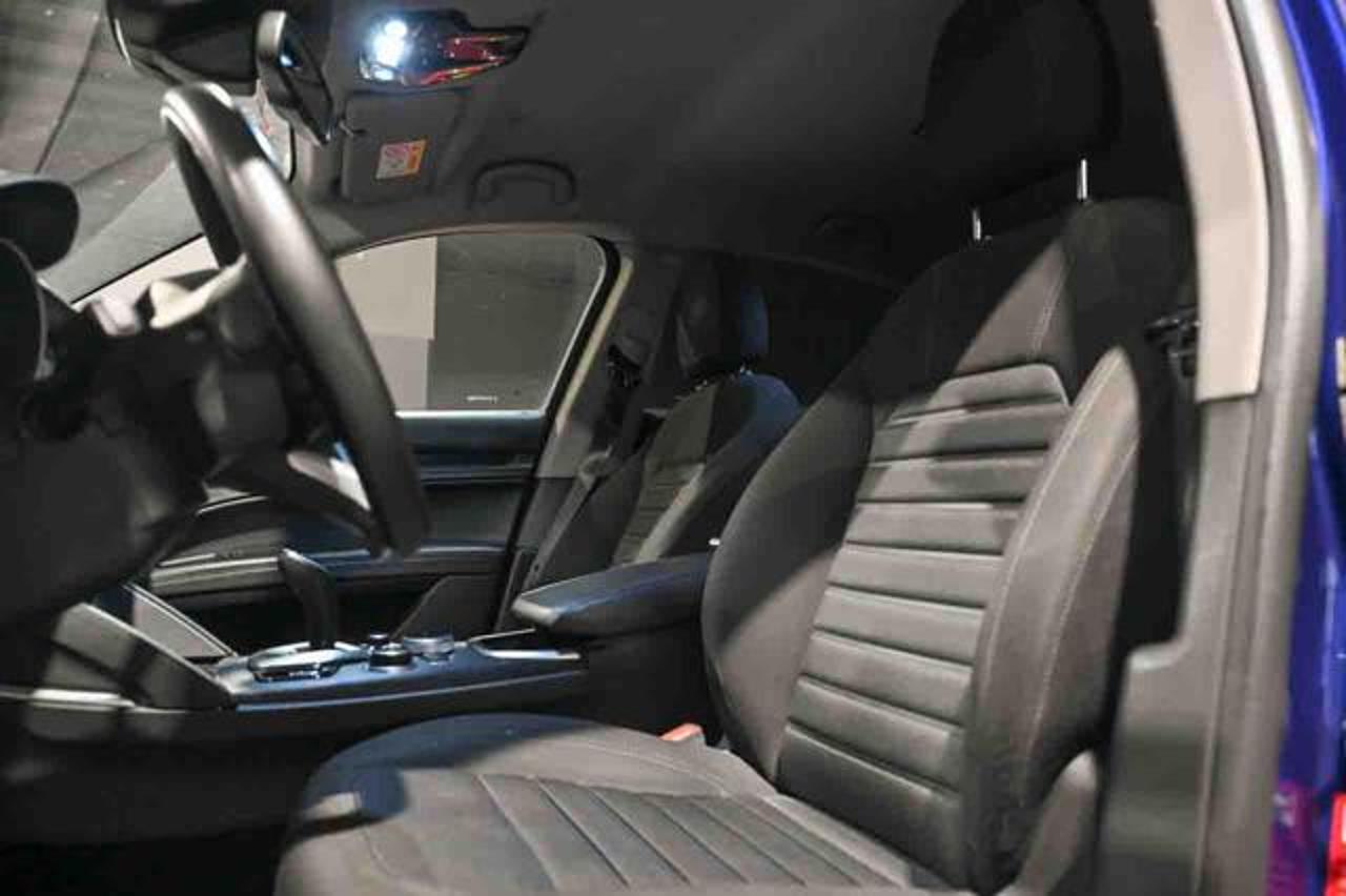 Alfa Romeo Alfa Romeo Stelvio usata, con Xenon-led