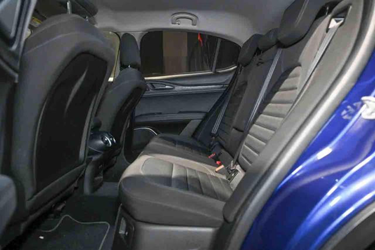 Alfa Romeo Alfa Romeo Stelvio usata 2