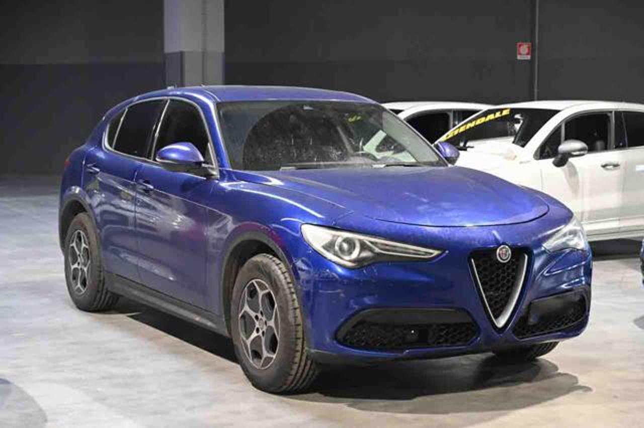 Alfa Romeo Alfa Romeo Stelvio usata 11