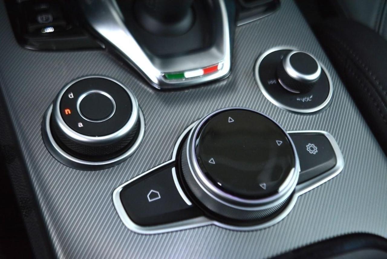 Alfa Romeo Alfa Romeo Stelvio usata 9