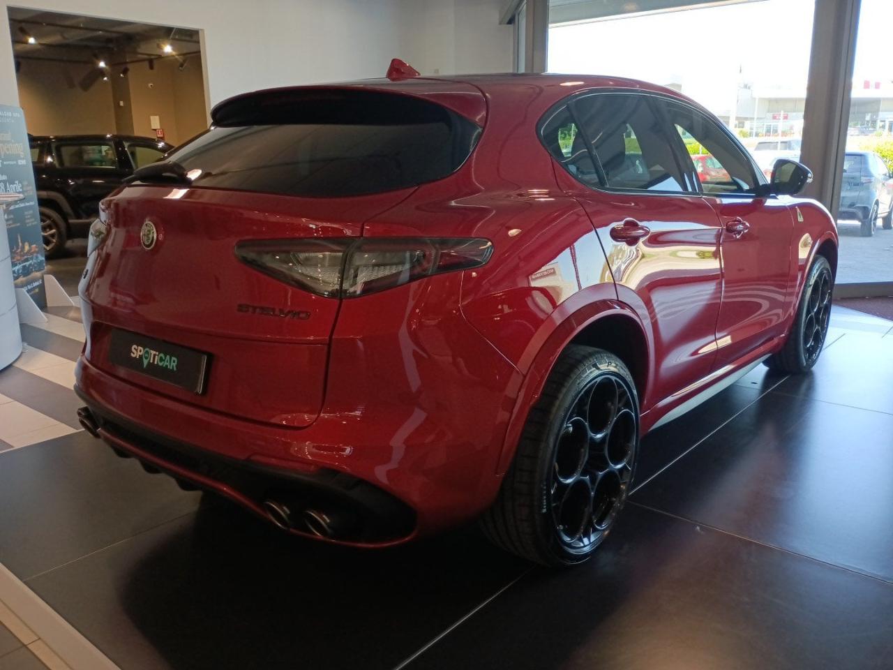 Alfa Romeo Alfa Romeo Stelvio usata 10
