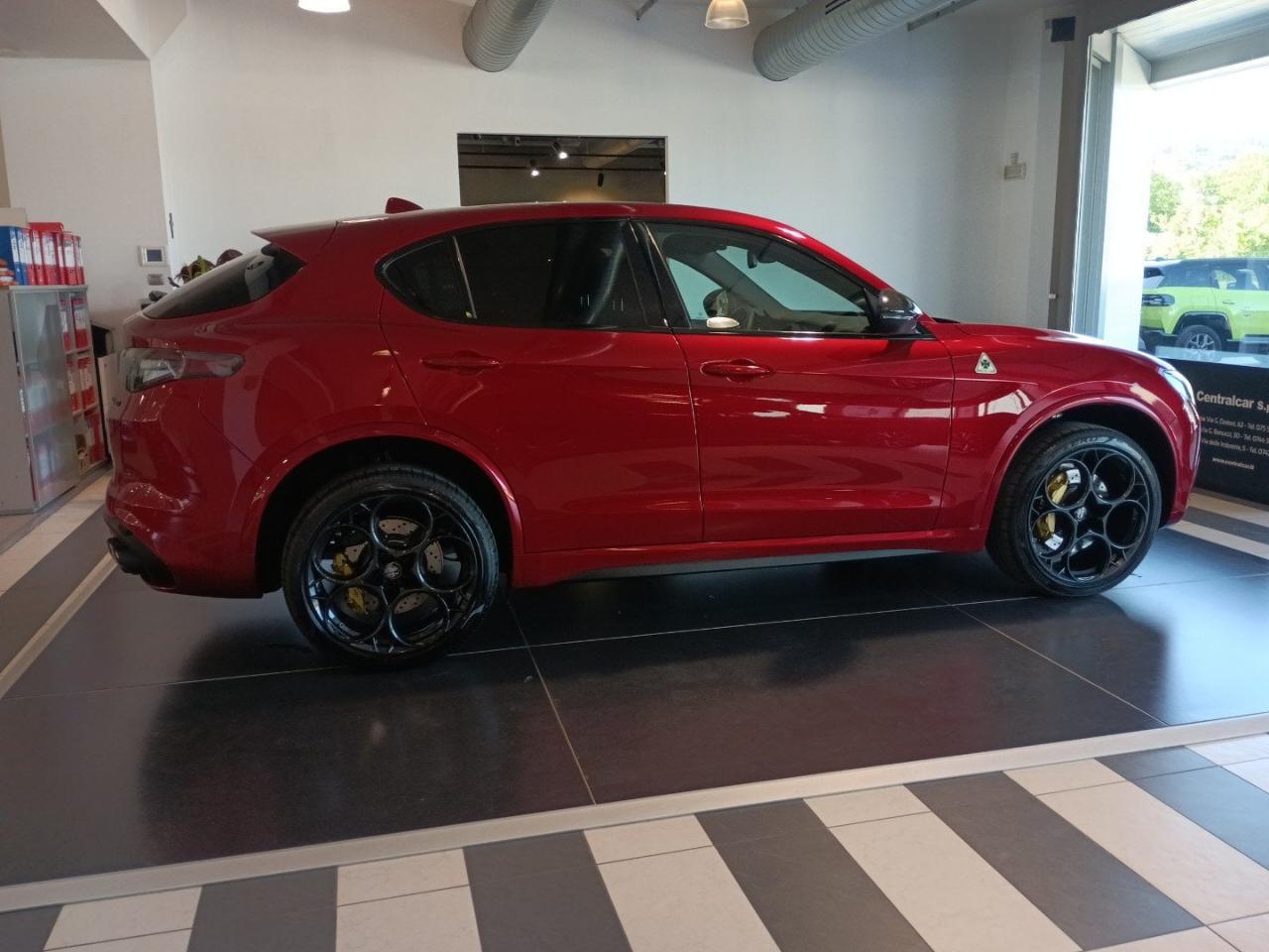 Alfa Romeo Alfa Romeo Stelvio usata 12