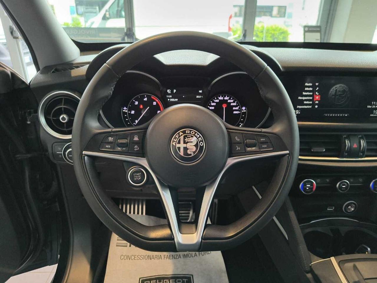 Alfa Romeo Alfa Romeo Stelvio usata 12