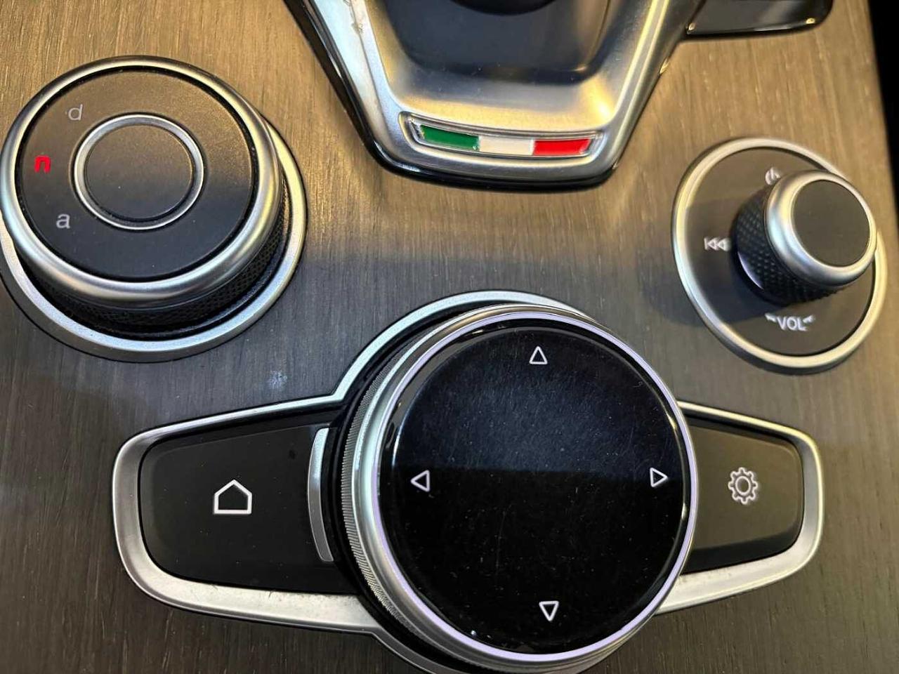 Alfa Romeo Alfa Romeo Stelvio usata 18
