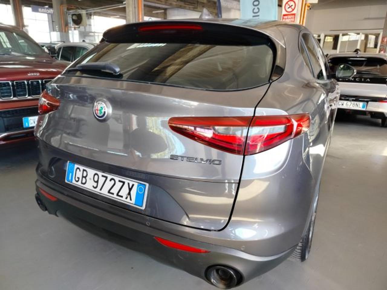 Alfa Romeo Alfa Romeo Stelvio usata 17