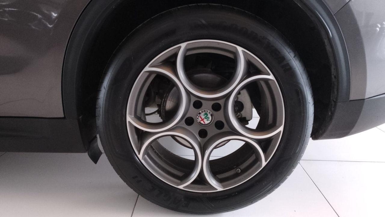 Alfa Romeo Alfa Romeo Stelvio usata 4
