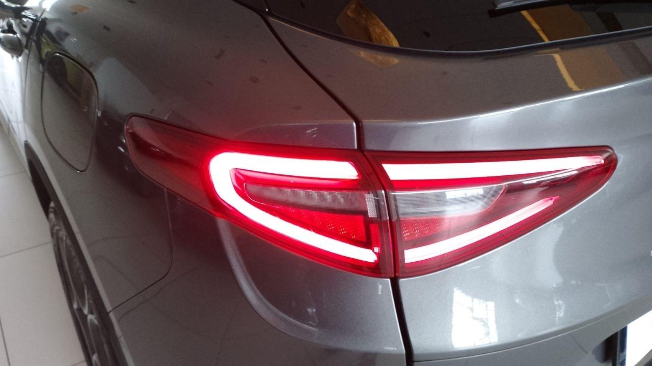 Alfa Romeo Alfa Romeo Stelvio usata 6