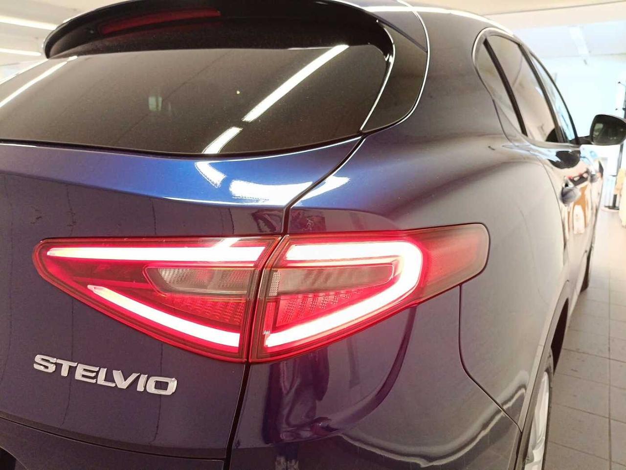 Alfa Romeo Alfa Romeo Stelvio usata, con Climatizzatore